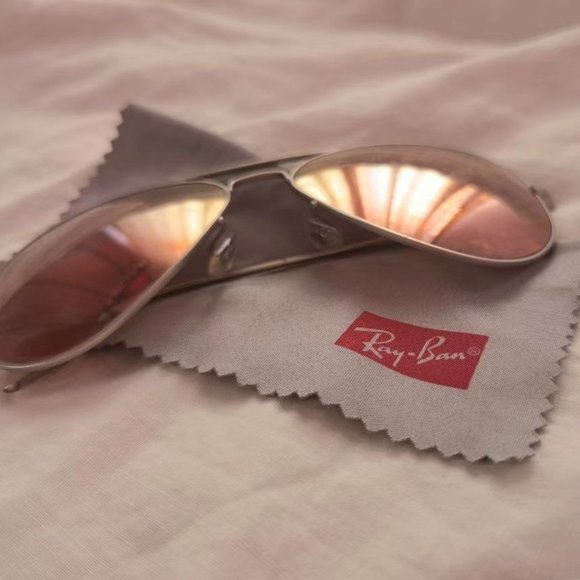 Ray-Ban RB3025 Classic Aviator Sunglasses Pink